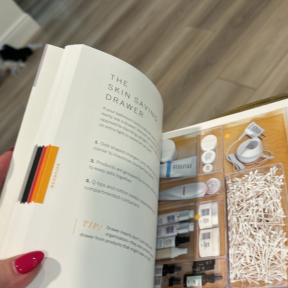 SALE-THE HOME EDIT Book NEW!-the Original -best system for organizing everything - Picture 2 of 4